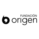 Logotipo en blanco y negro "Fundacion Origen" con un simbolo abstracto en forma de gota de agua estilizada, en un circulo blanco.