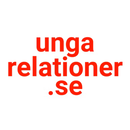 Logotipo "unga relationer .se" en letras rojas mayusculas, en un circulo blanco.