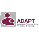 Logotipo "ADAPT Agisanang Domestic Abuse Prevention & Training" con un pictograma de dos personas (madre e hijo) en violeta sobre fondo gris, en un circulo blanco.