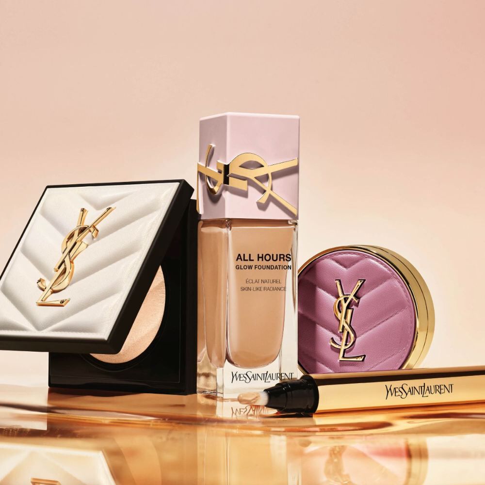 Productos de tez YSL en tonos nude y rosa