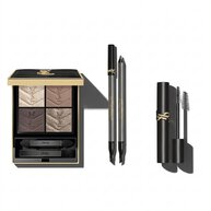 Productos de maquillaje de ojos YSL sobre fondo blanco